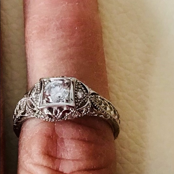 Ring - Picture 4 of 5